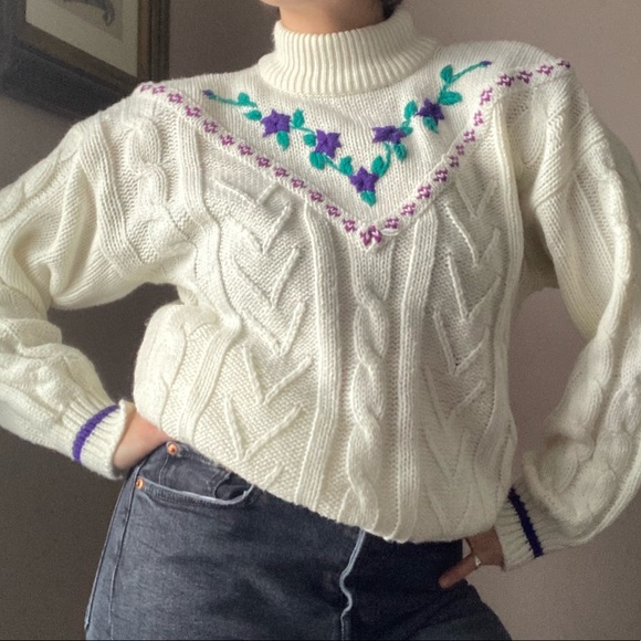 SOLD 🦋👵🏼Gramma knit sweater👵🏼🦋 - Picture 4 of 8